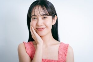 ボトックス治療をして嬉しそうな女性